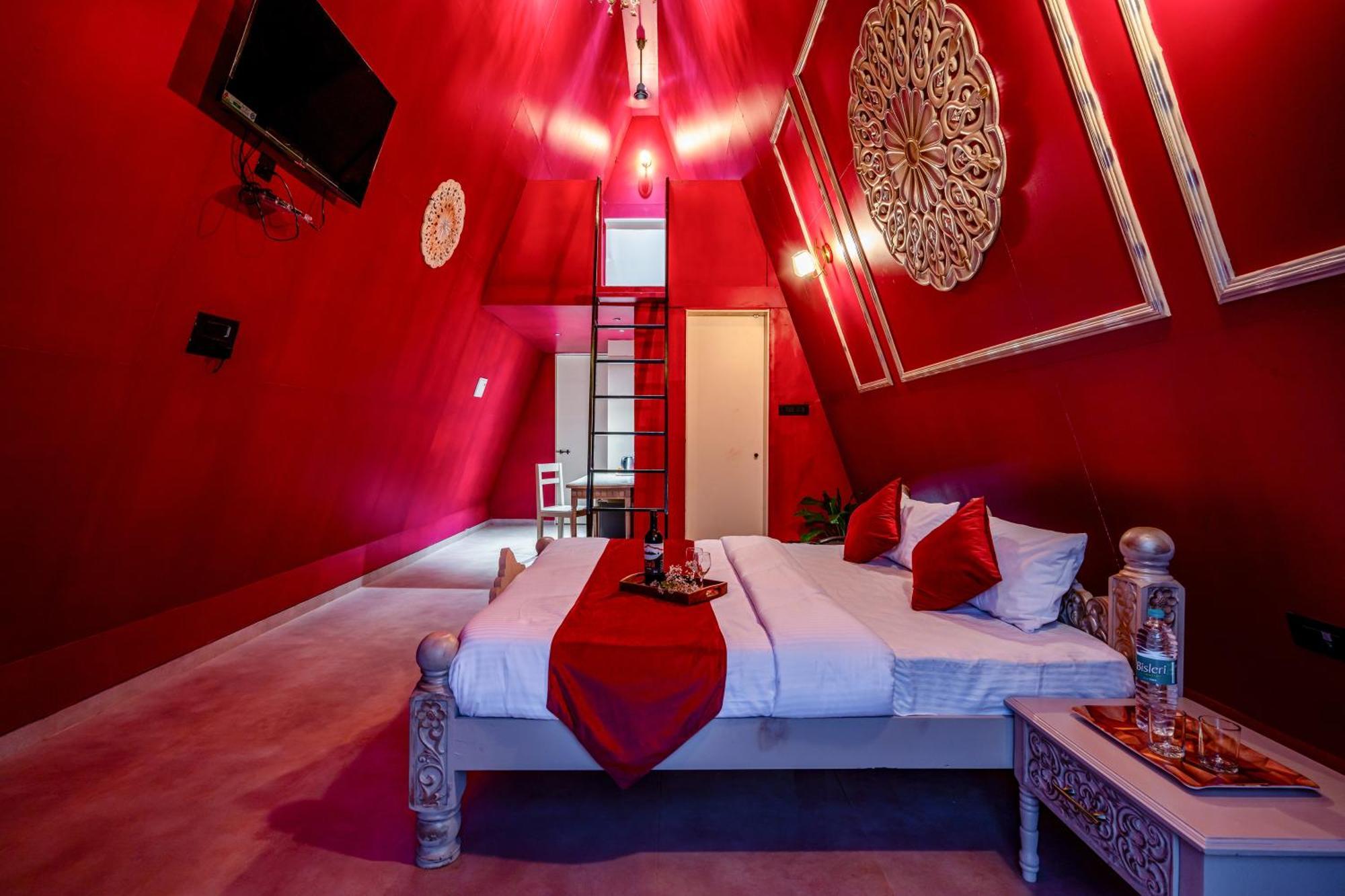 Dio Regaalo Theme Resort, Ratnagiri Exterior photo